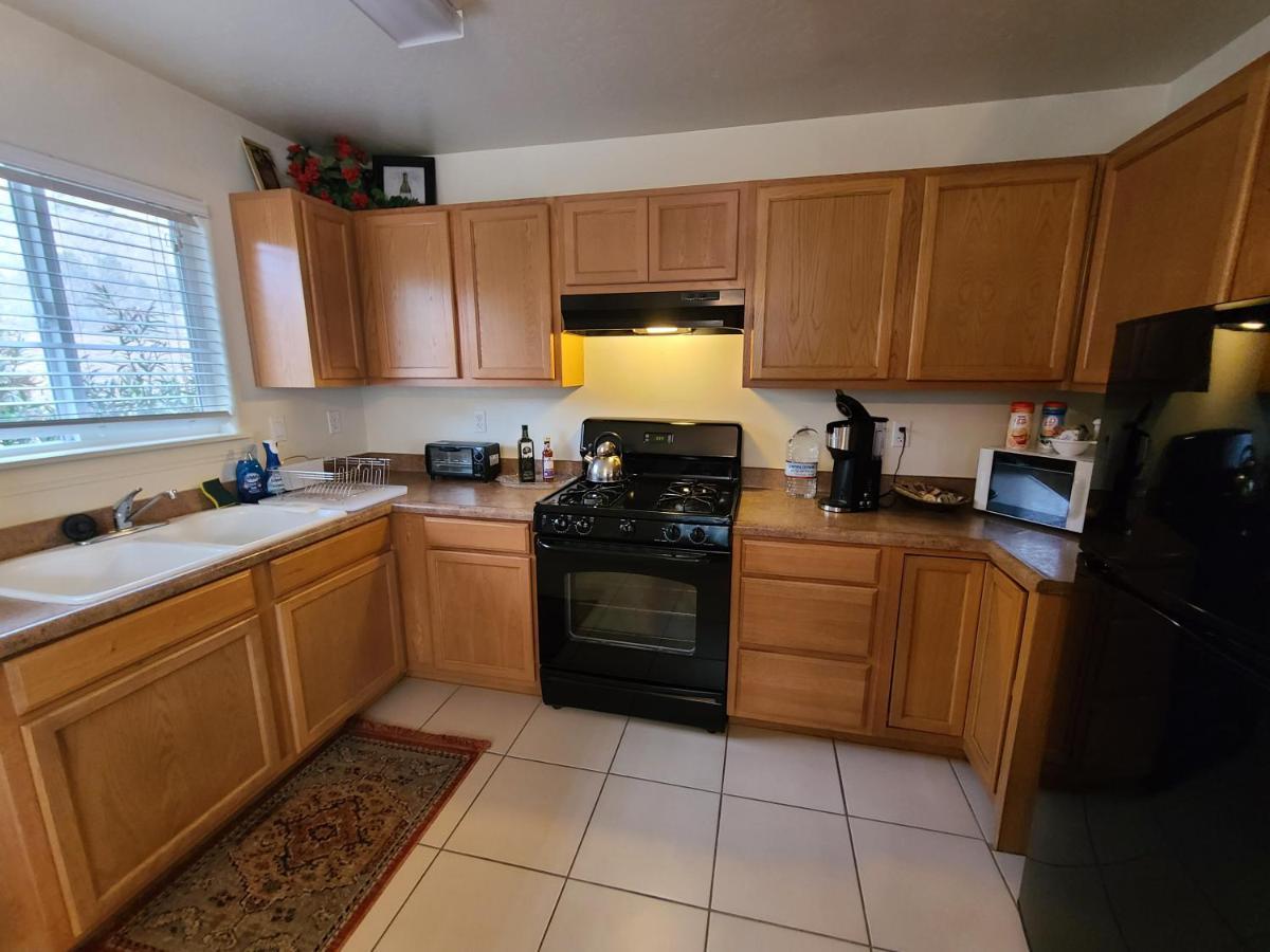 Sacred Mtn River Suites Kernville Esterno foto