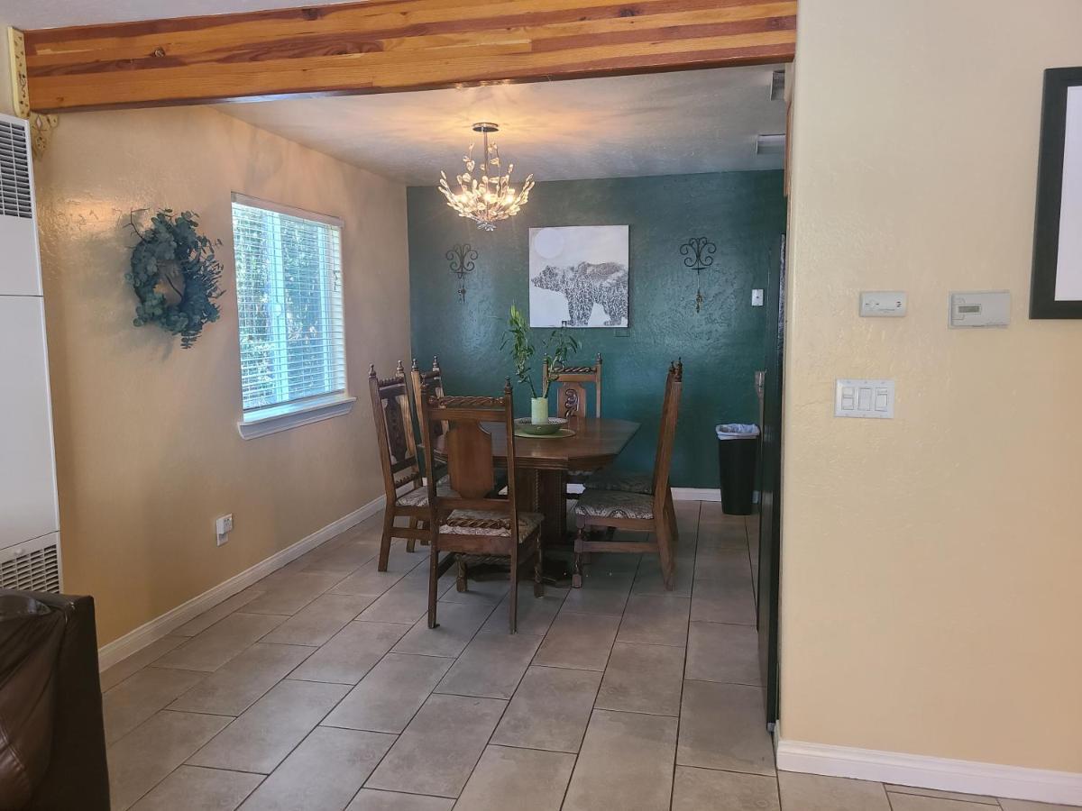 Sacred Mtn River Suites Kernville Esterno foto