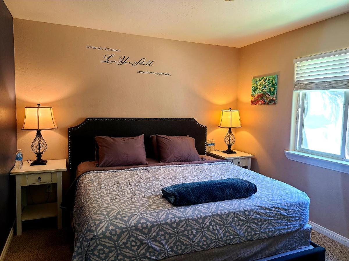 Sacred Mtn River Suites Kernville Esterno foto