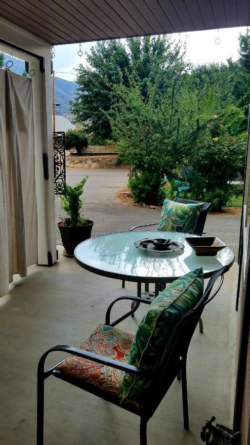 Sacred Mtn River Suites Kernville Esterno foto