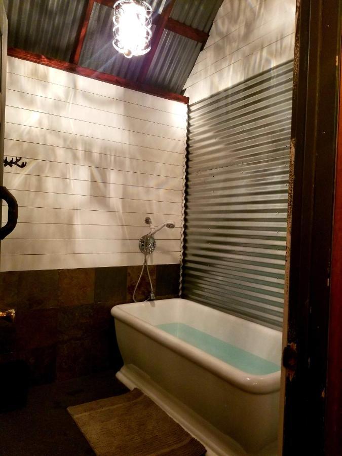 Sacred Mtn River Suites Kernville Esterno foto